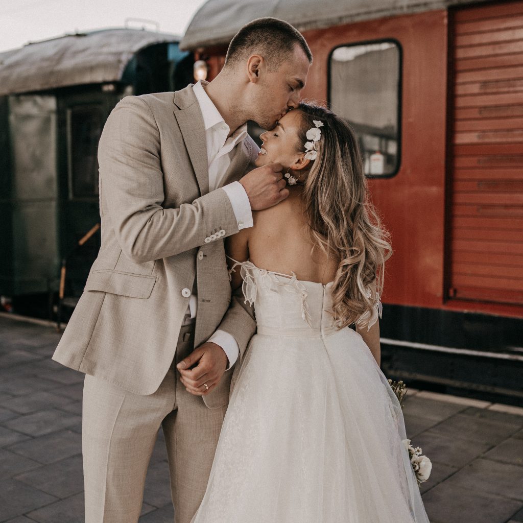 OeffnerCouple Hochzeitsshooting Lokschuppen Hochdahl